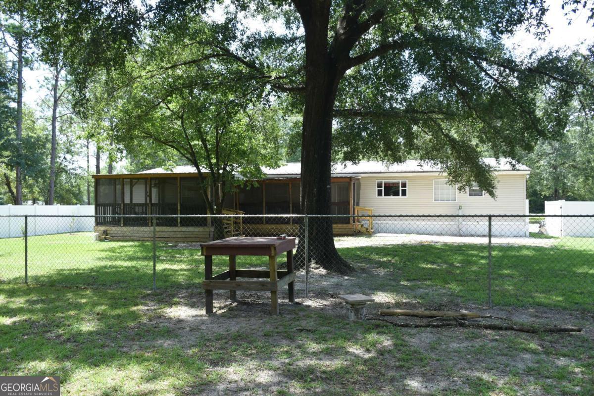 1438 Fannie Head Road Property Photo 10