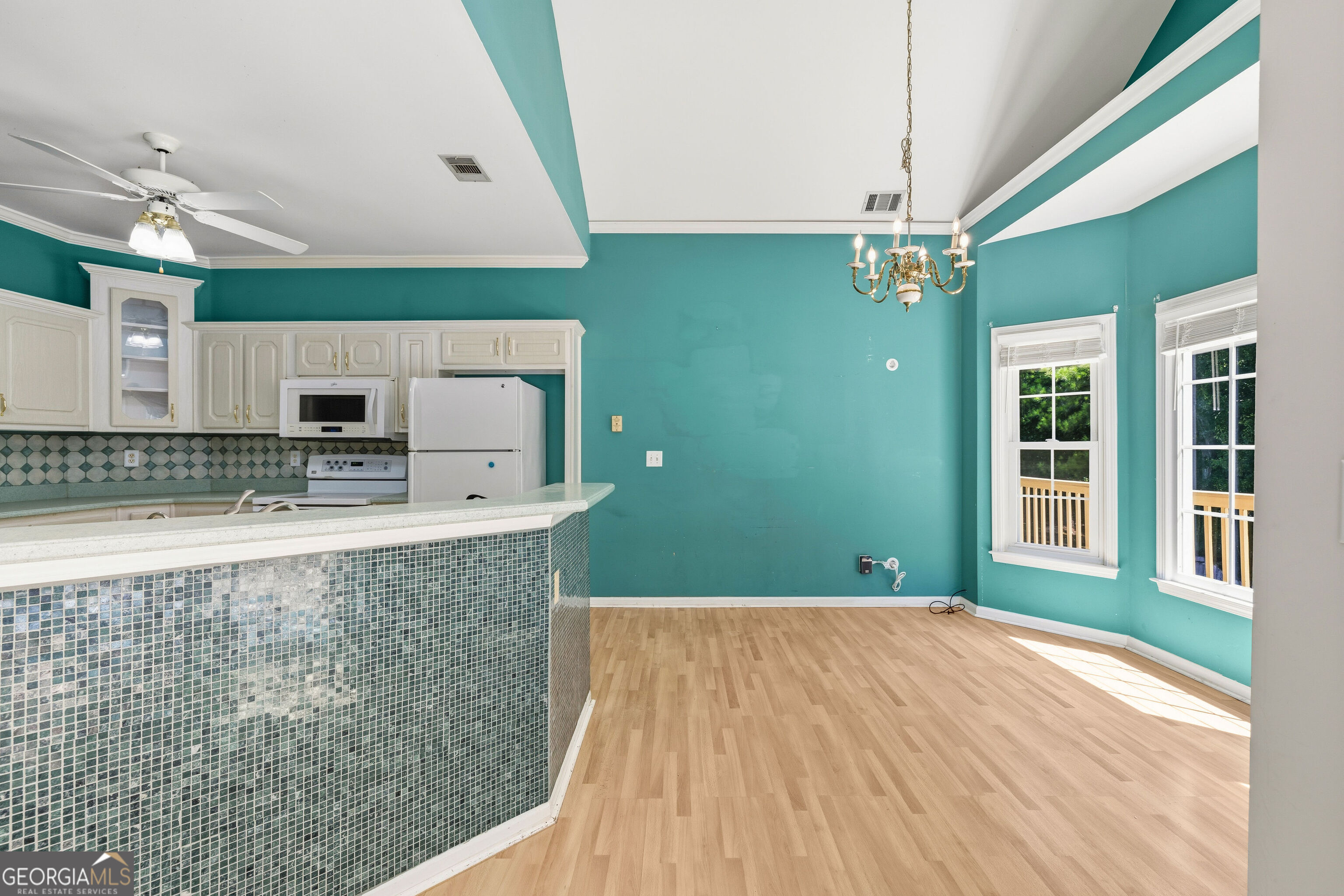 753 Deerwood Drive Property Photo 3