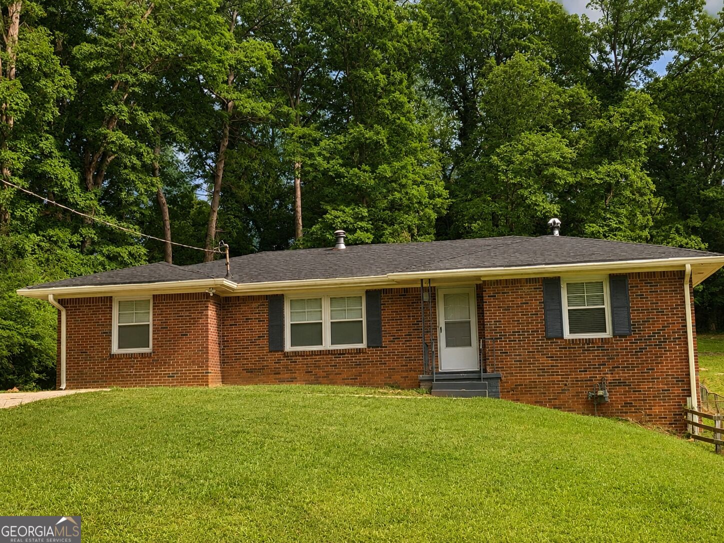 2928 Belleau Lane SE Property Photo 1