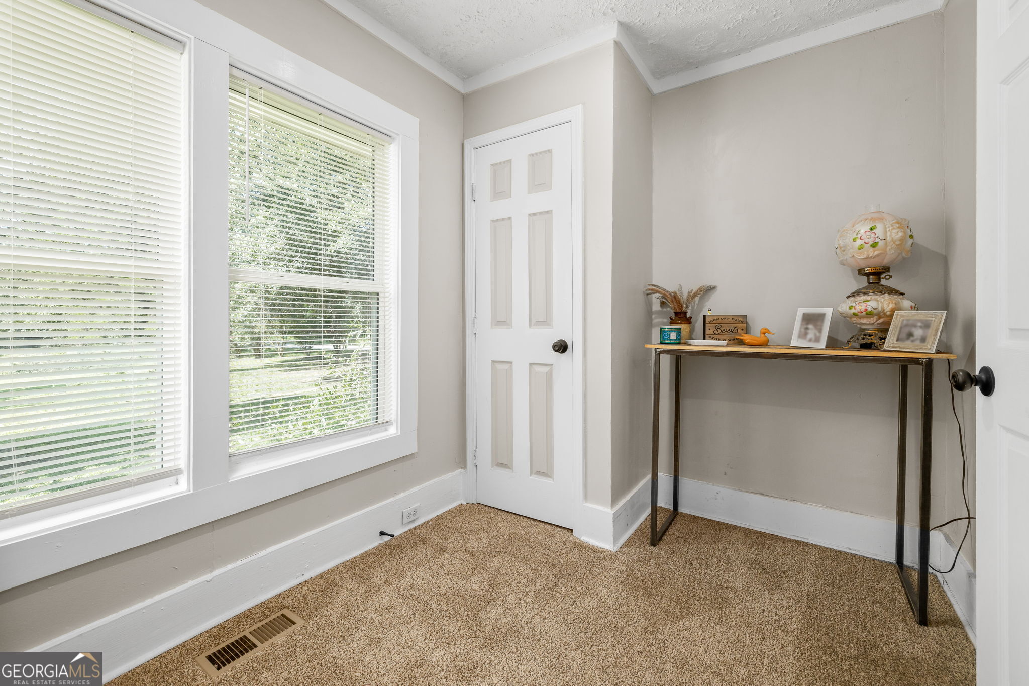 283 Easy Street Property Photo 20
