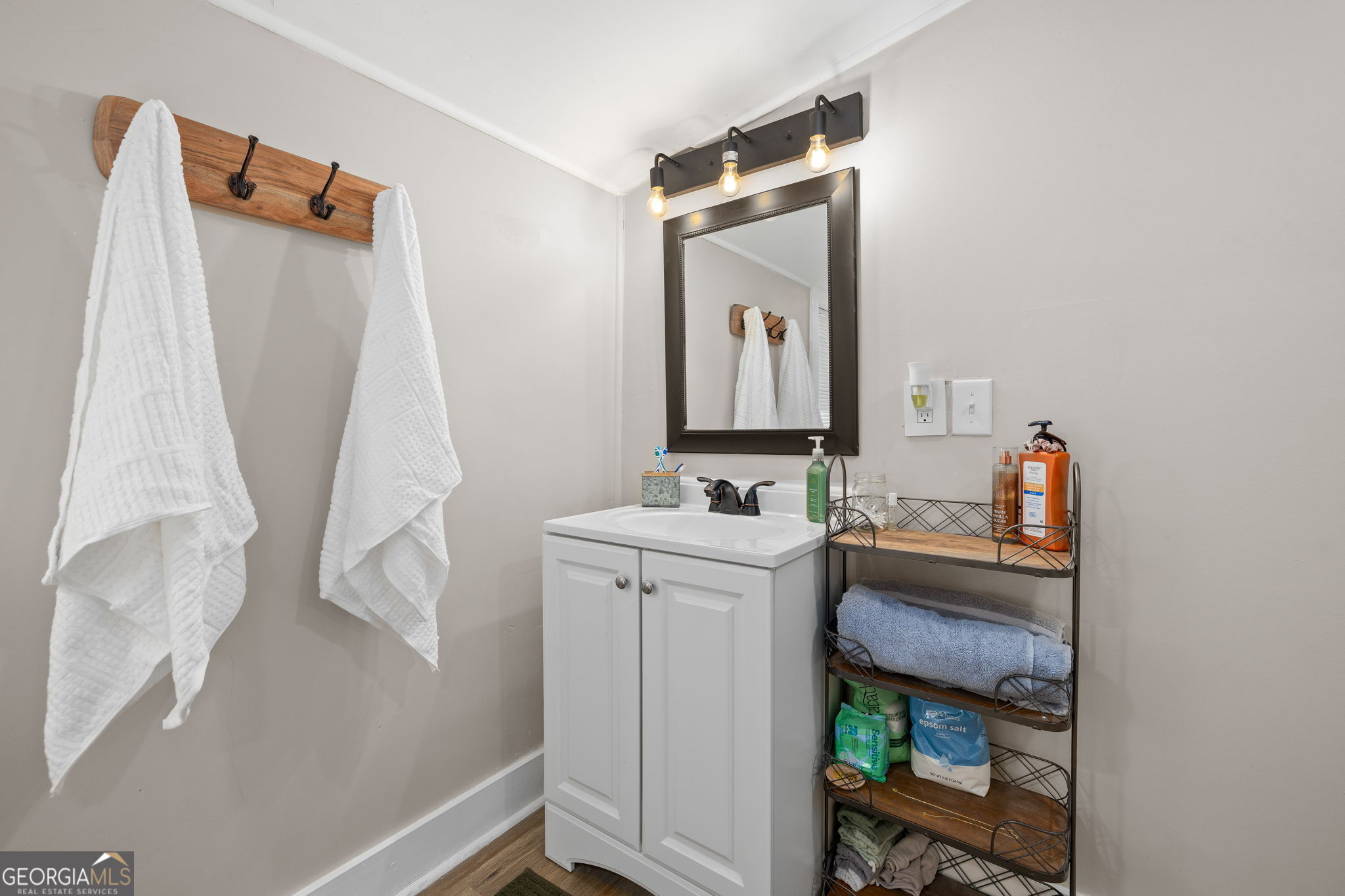 283 Easy Street Property Photo 23