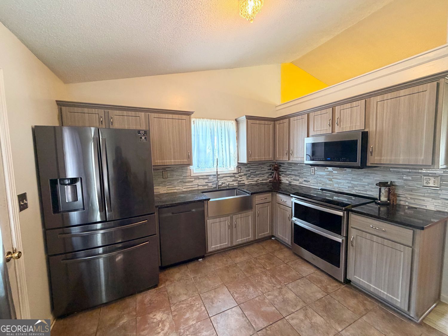 81 Carthage Boulevard Property Photo 11