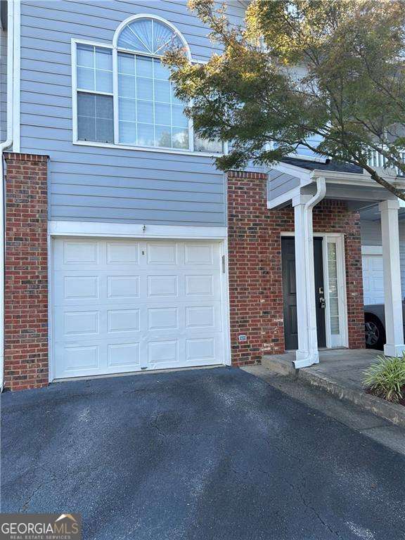 104 Vinings Forest Circle SE Property Photo 1