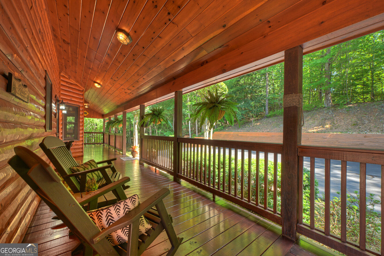 2975 Mountain Tops Road Property Photo 4