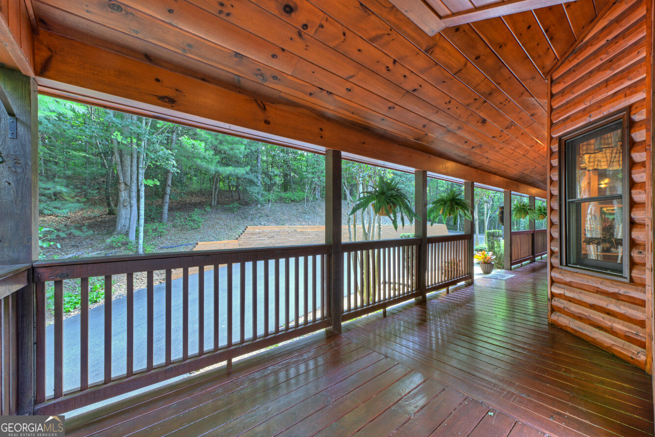 2975 Mountain Tops Road Property Photo 5
