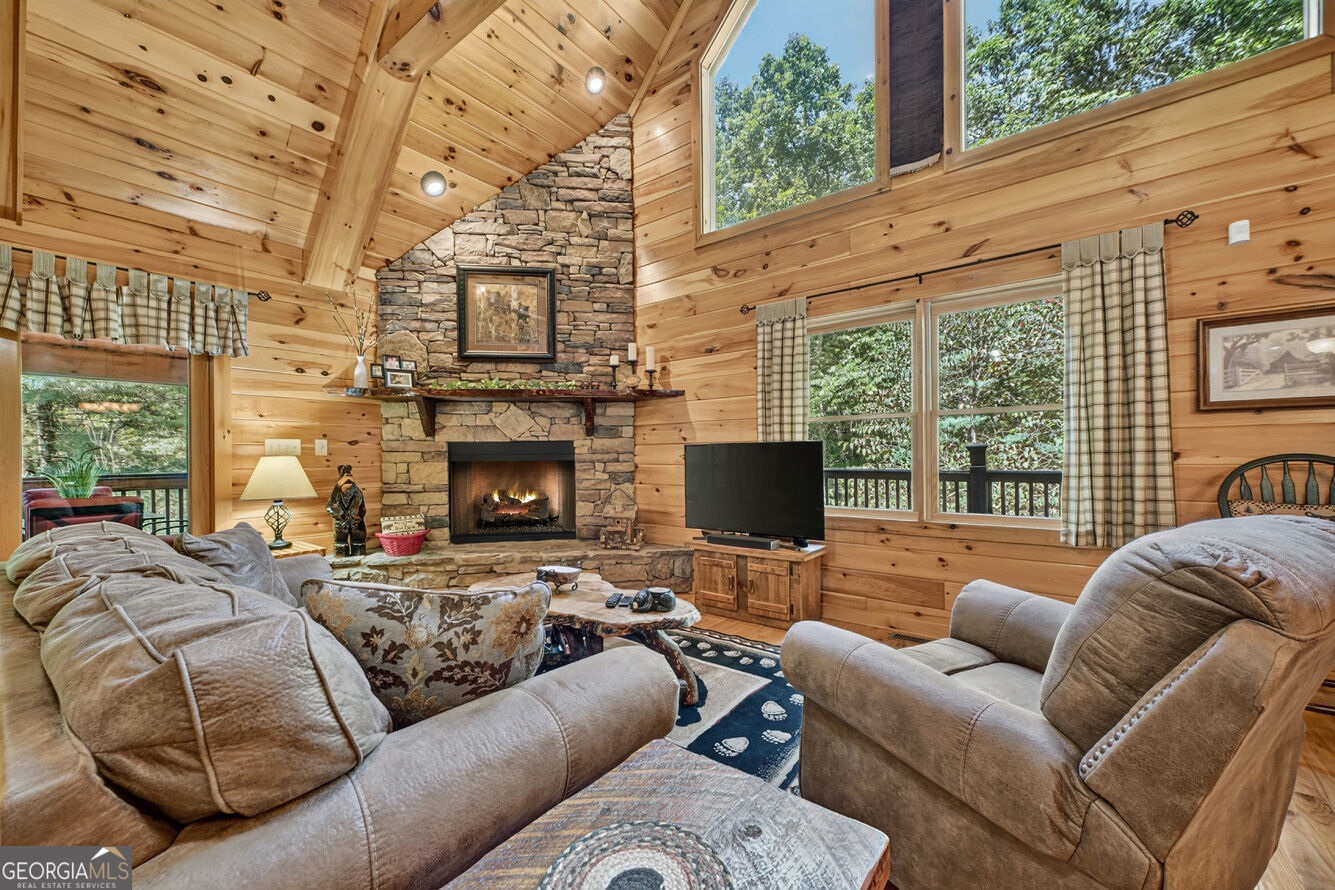 2975 Mountain Tops Road Property Photo 7