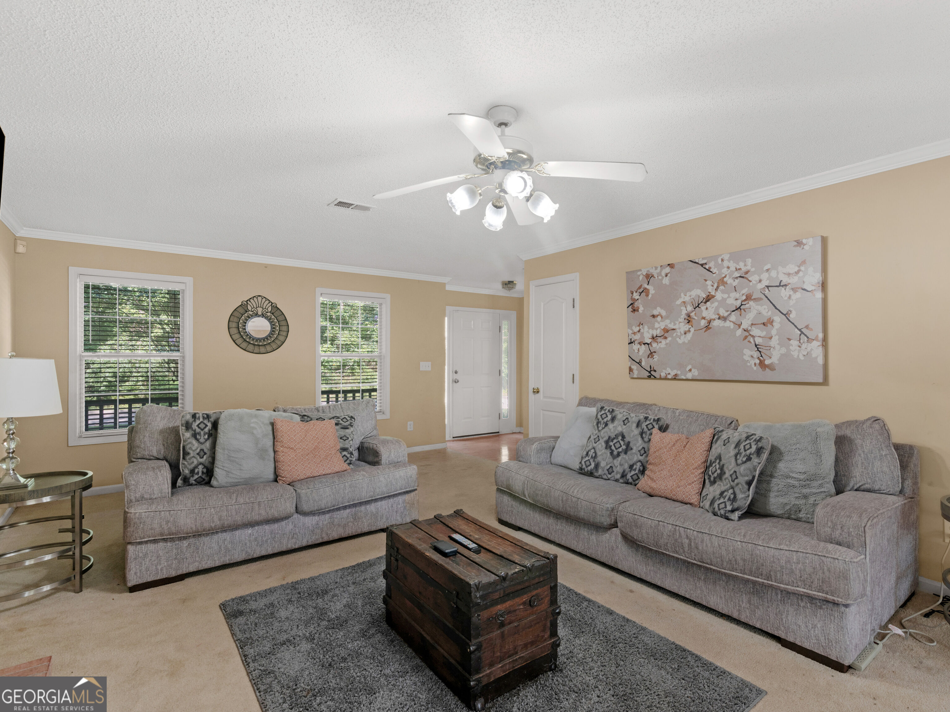 112 Crown Oaks Drive Property Photo 4