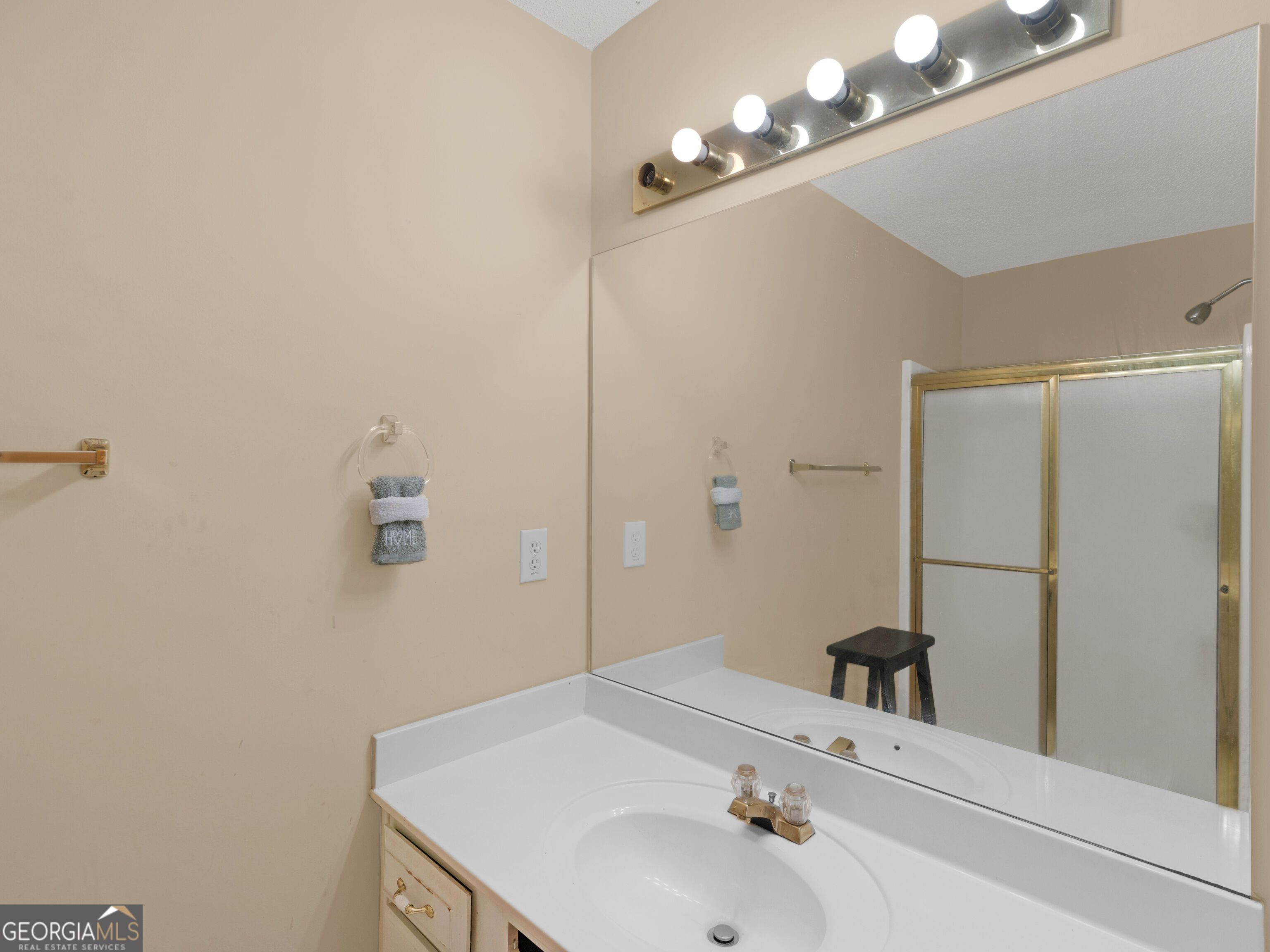 112 Crown Oaks Drive Property Photo 15