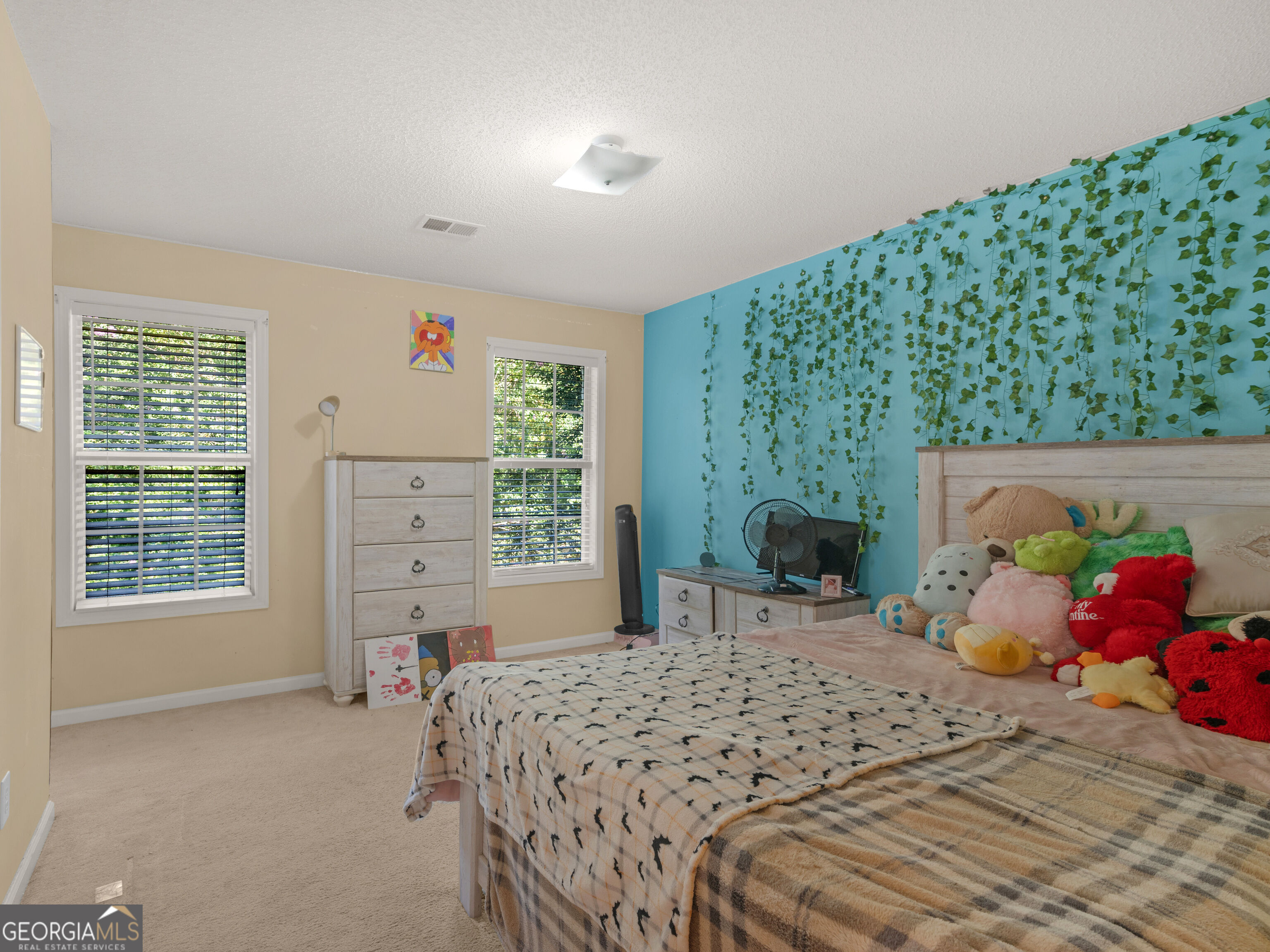 112 Crown Oaks Drive Property Photo 18