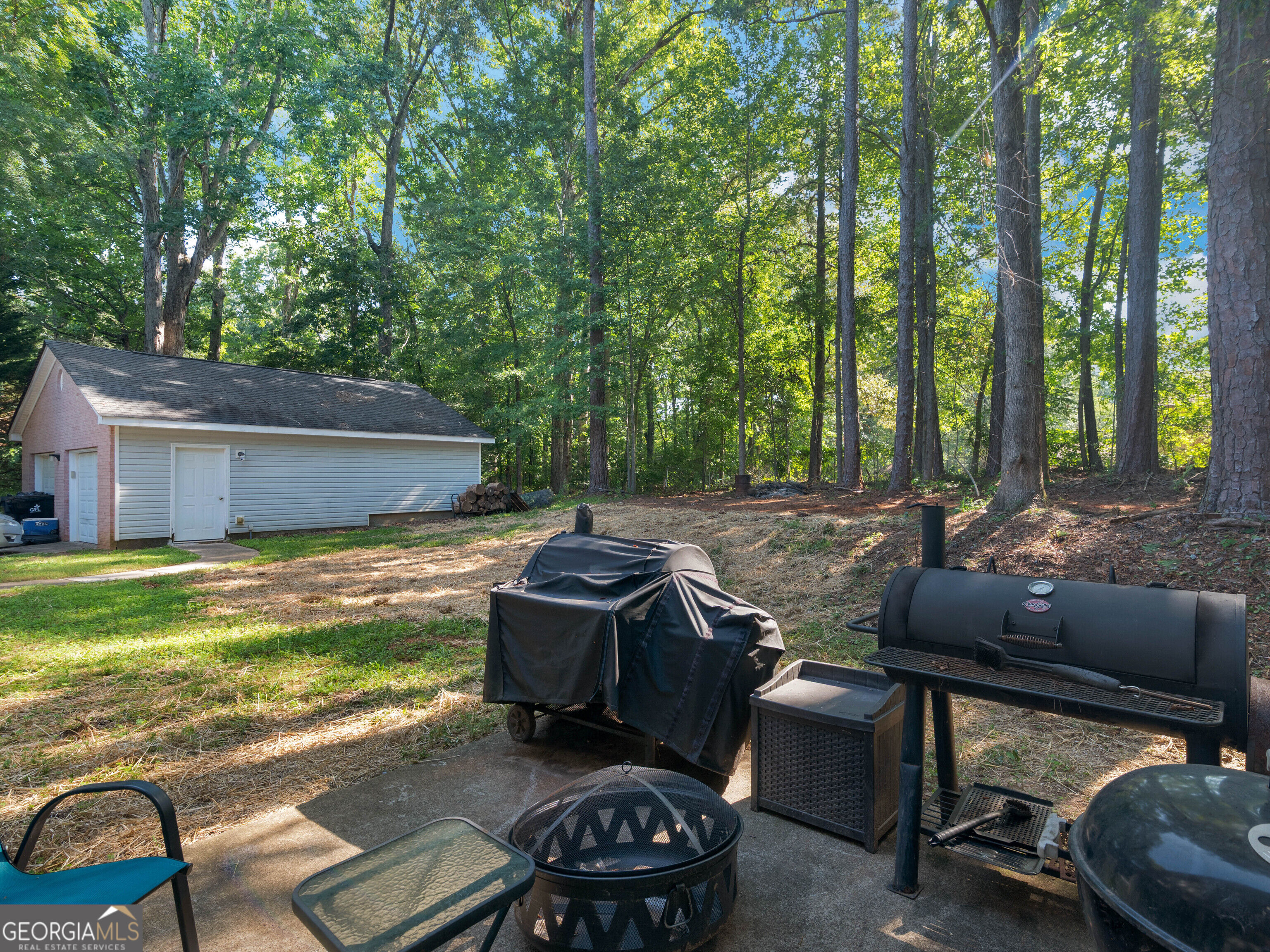 112 Crown Oaks Drive Property Photo 25