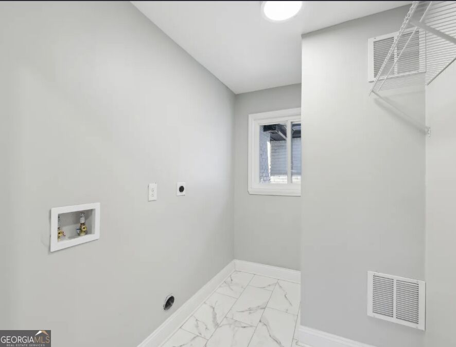 2592 Baker Road Nw Property Photo 10