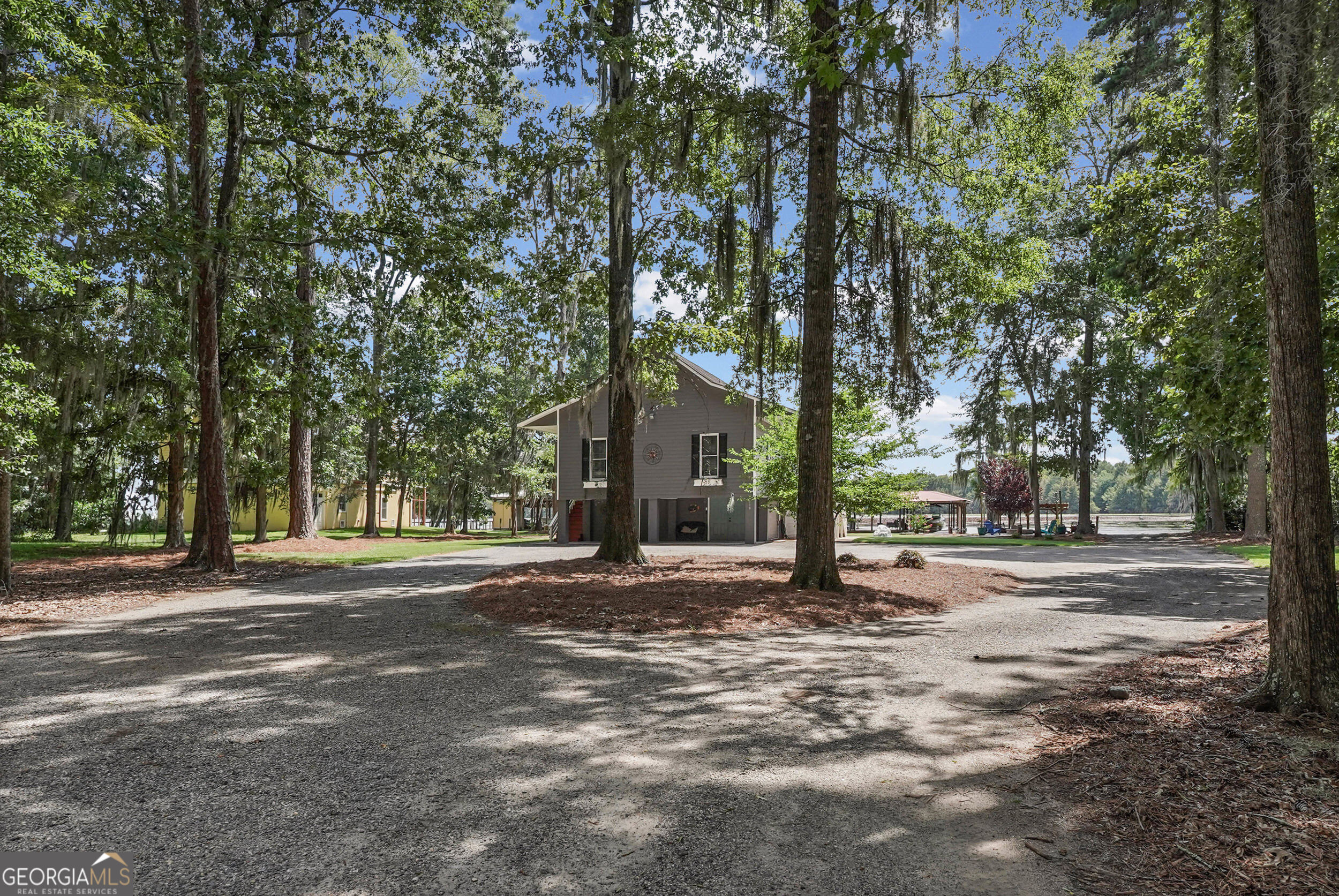 110 Sawdust Trail Property Photo 5