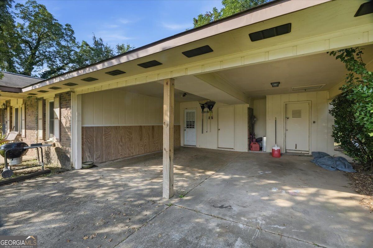 109 Avalon Drive Property Photo 5