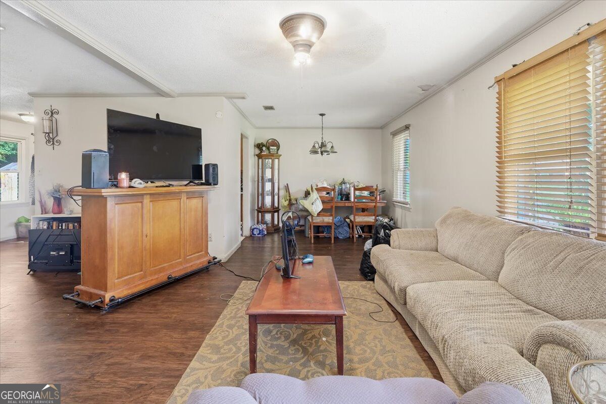 109 Avalon Drive Property Photo 7