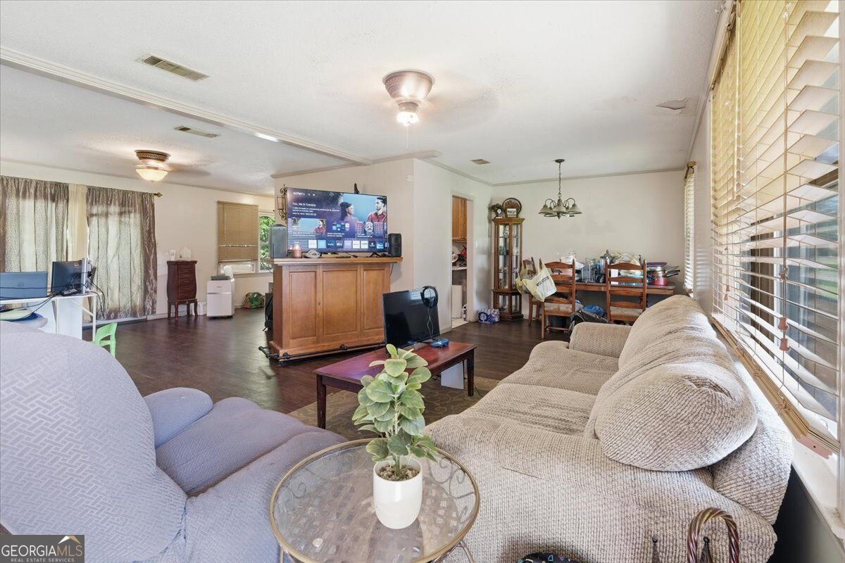 109 Avalon Drive Property Photo 8