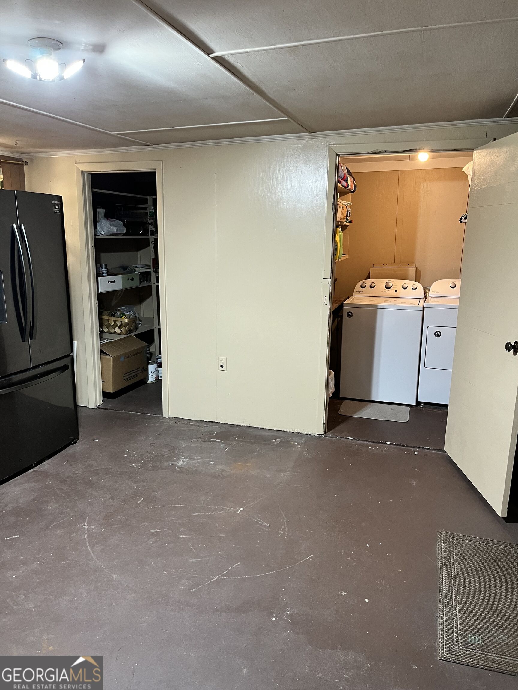 2450 Third Street Property Photo 17