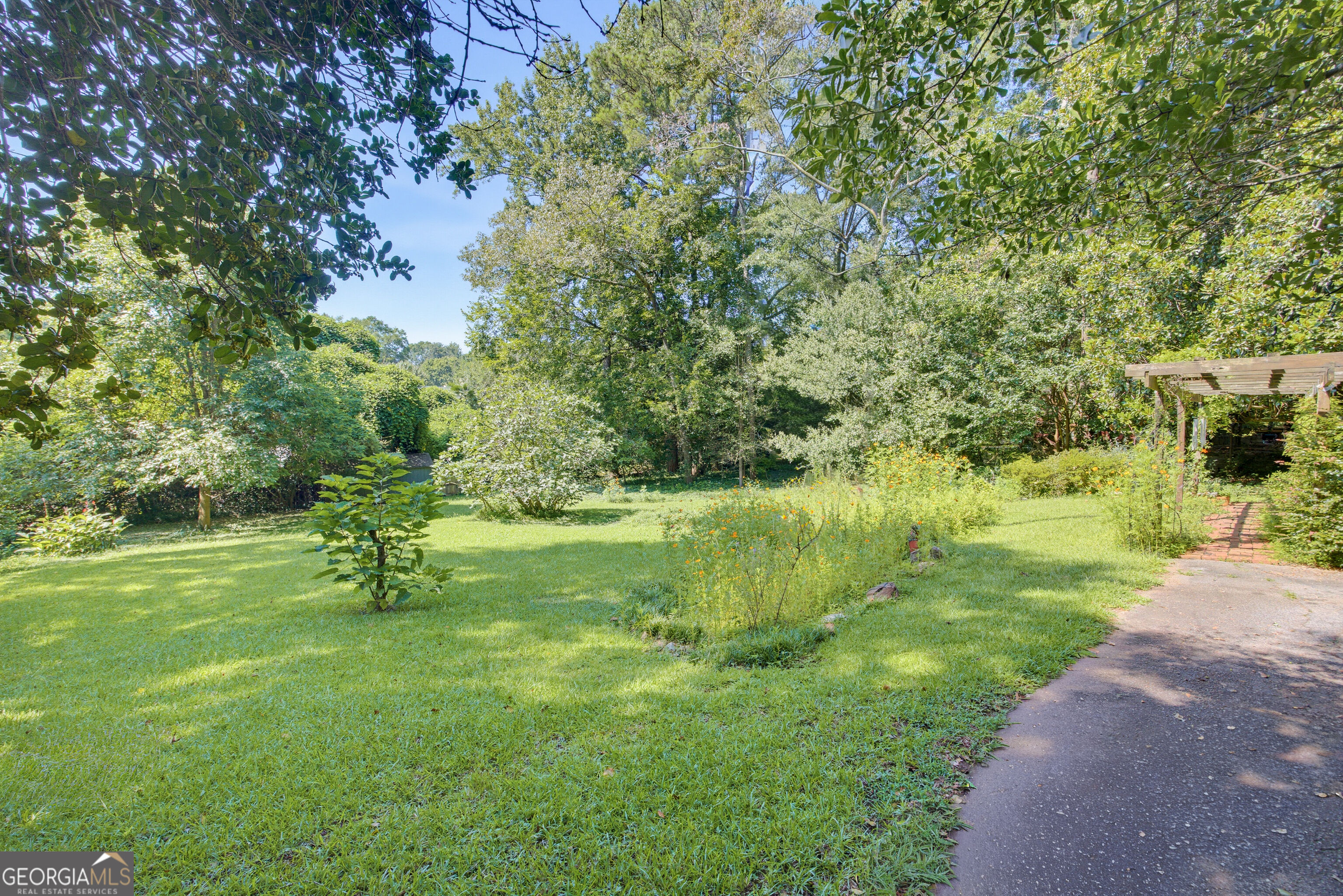 3777 East Avenue Property Photo 4