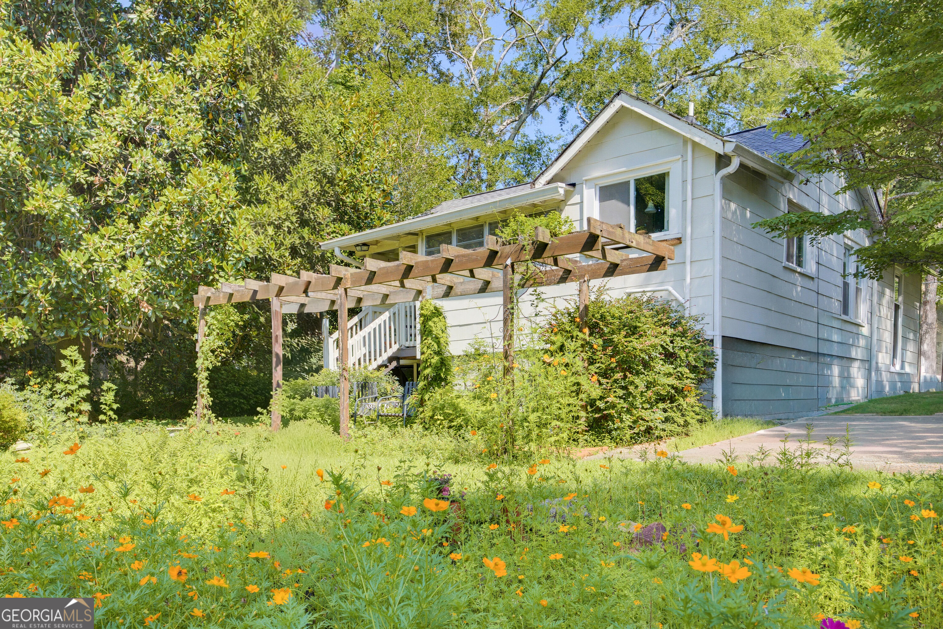 3777 East Avenue Property Photo 5