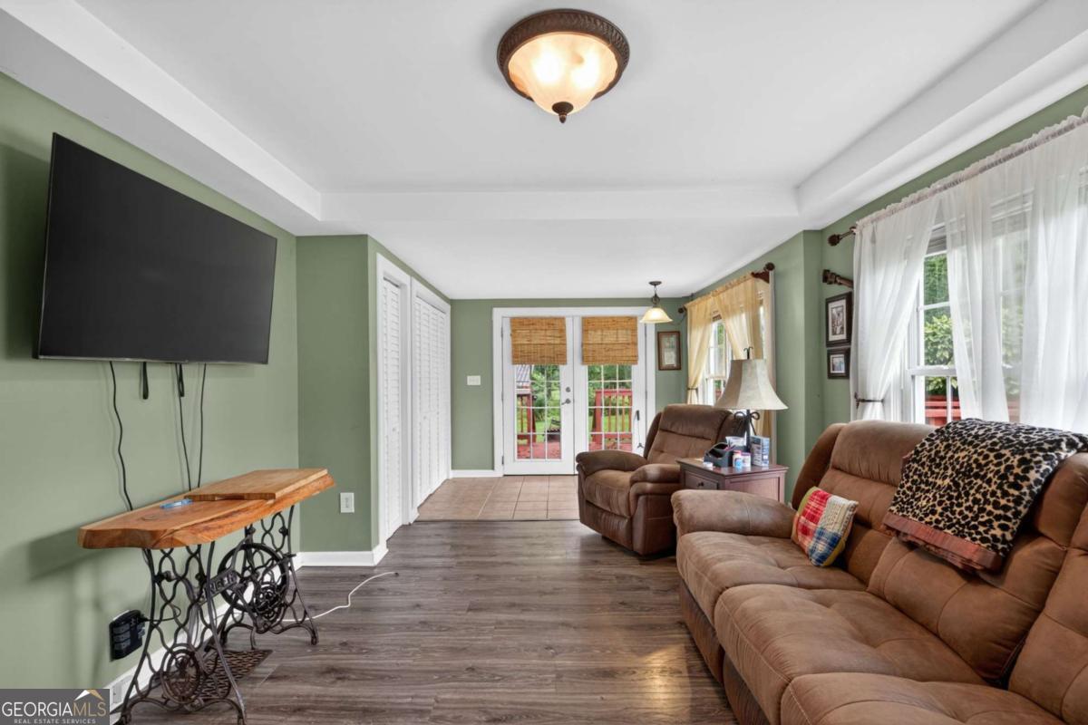 16 Garrett Avenue Property Photo 8