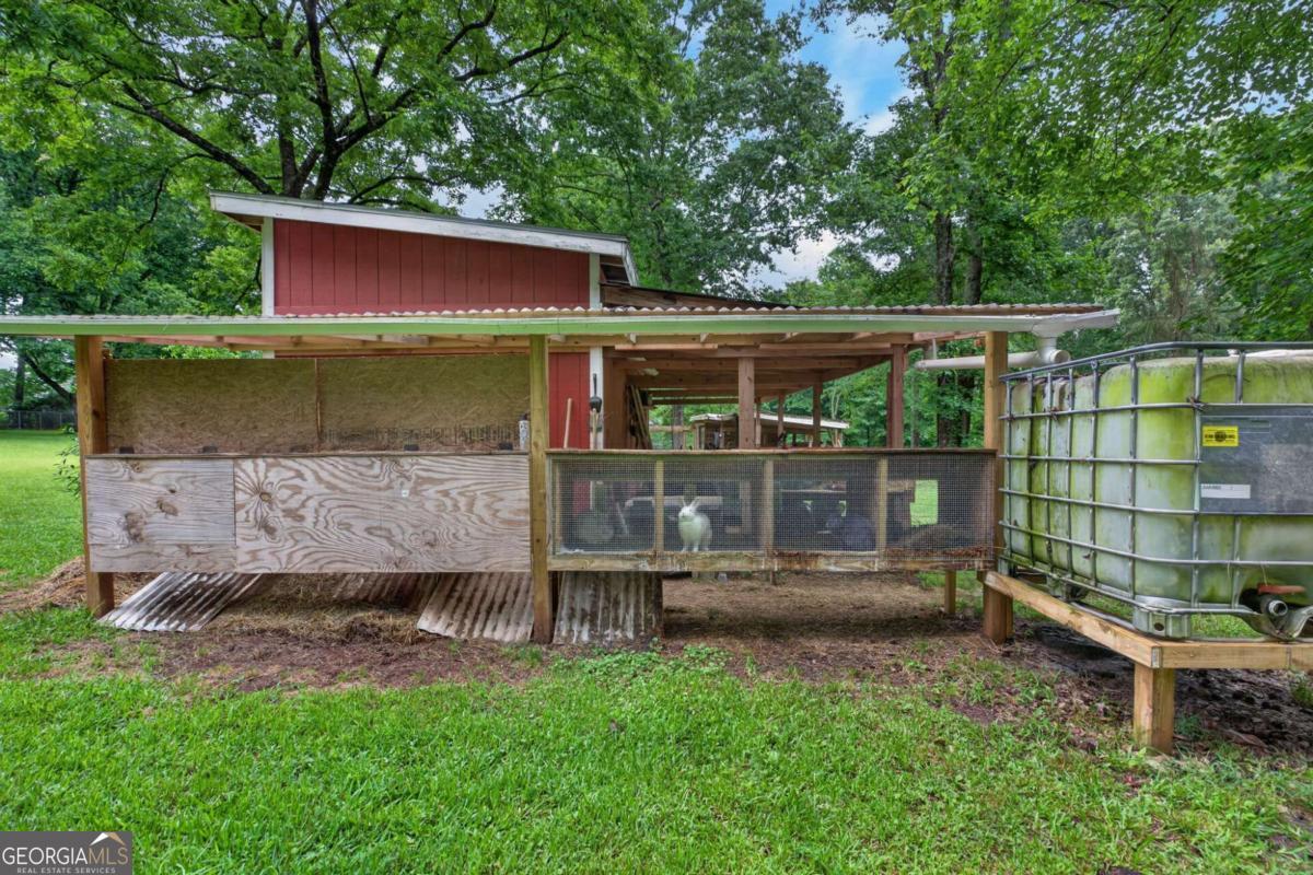 16 Garrett Avenue Property Photo 17