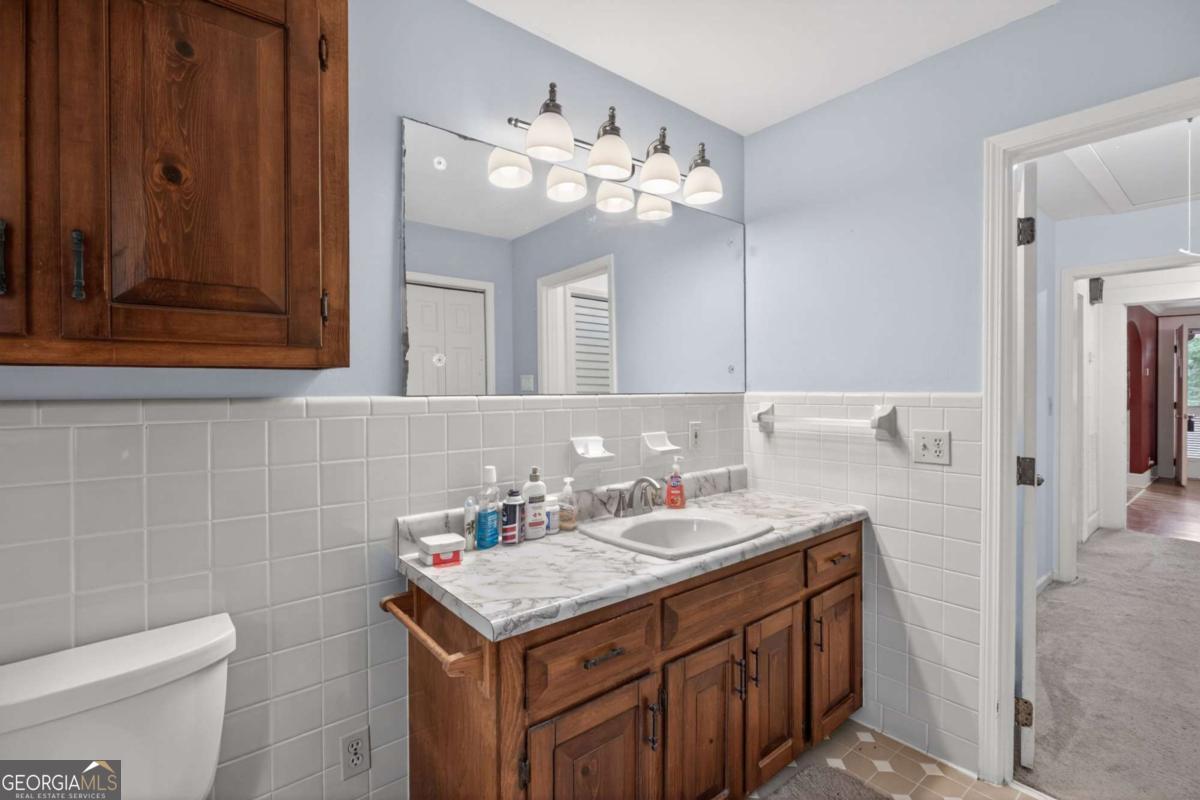 16 Garrett Avenue Property Photo 27
