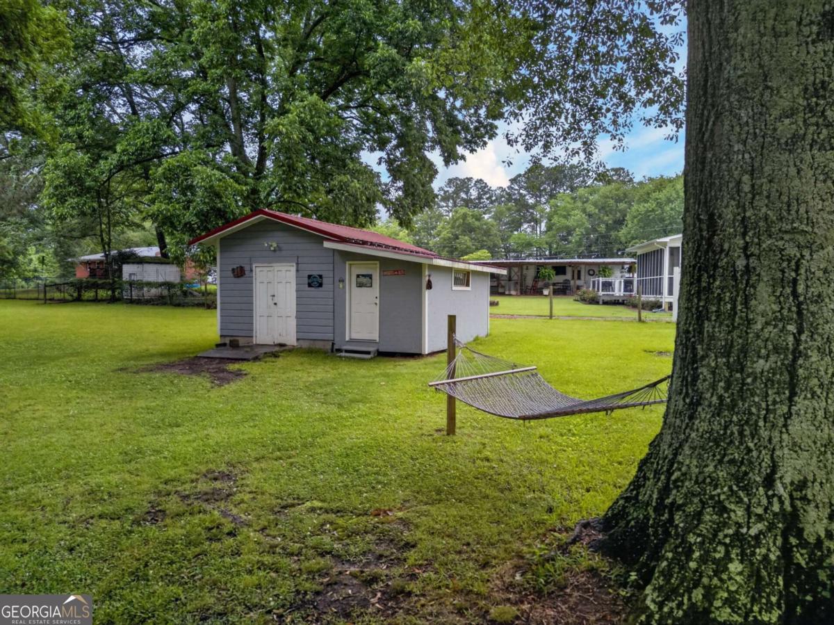 16 Garrett Avenue Property Photo 31