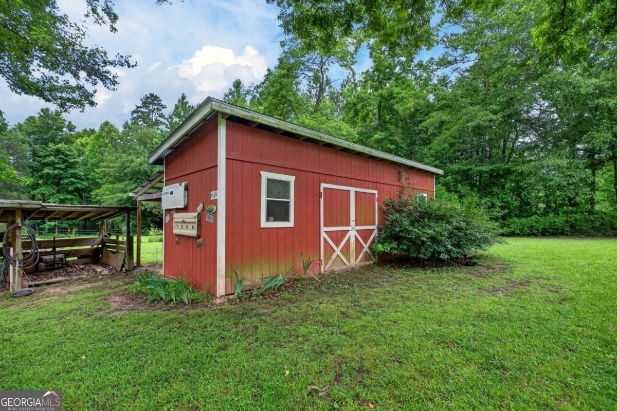 16 Garrett Avenue Property Photo 33