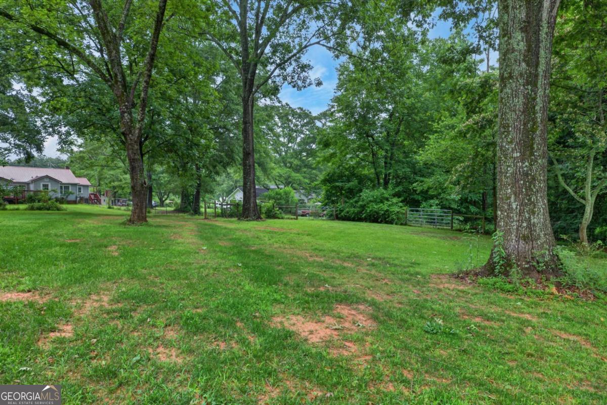 16 Garrett Avenue Property Photo 41
