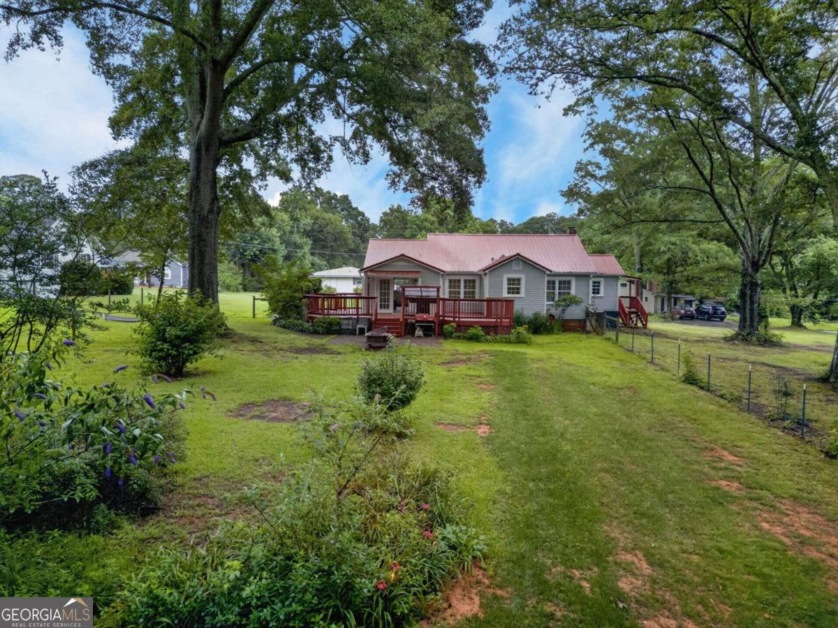 16 Garrett Avenue Property Photo 45