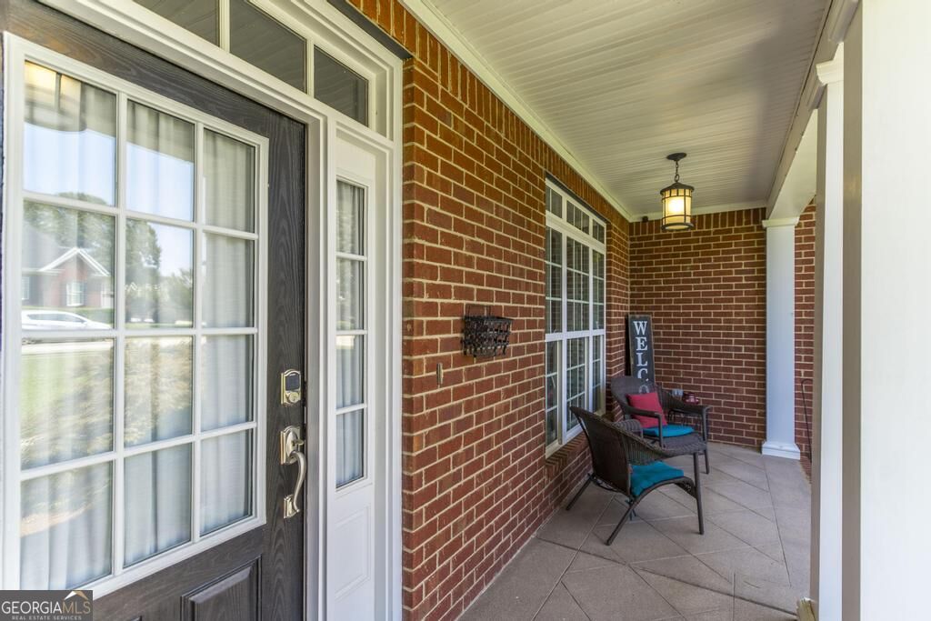 203 Avondale Circle Property Photo 6