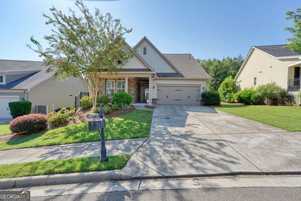 416 Windy Ridge Way Property Photo 3