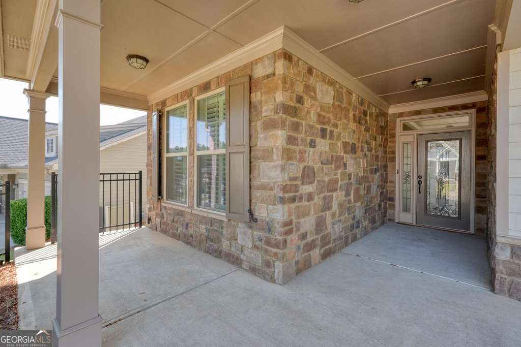416 Windy Ridge Way Property Photo 4