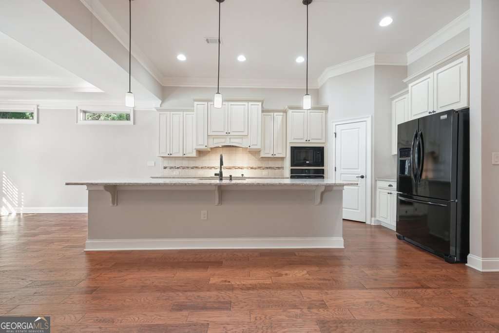 416 Windy Ridge Way Property Photo 6