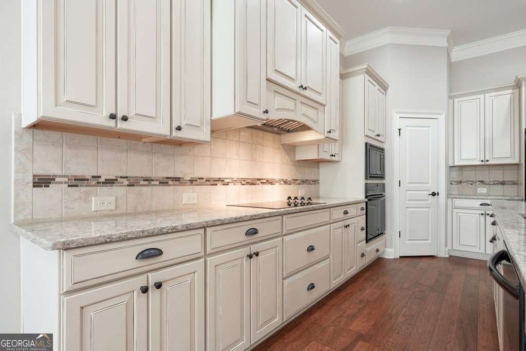416 Windy Ridge Way Property Photo 8