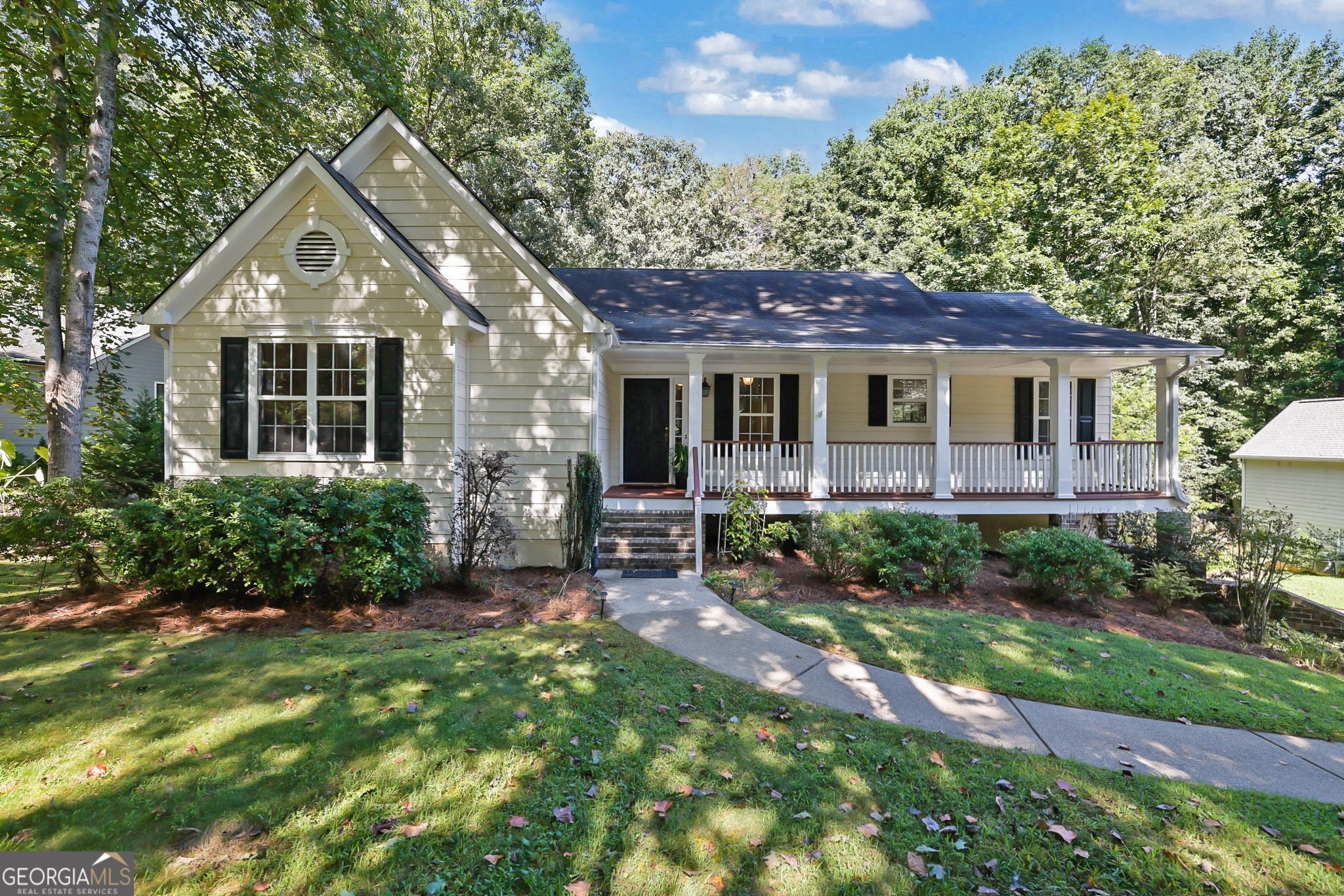 211 Westwind Drive Property Photo 1