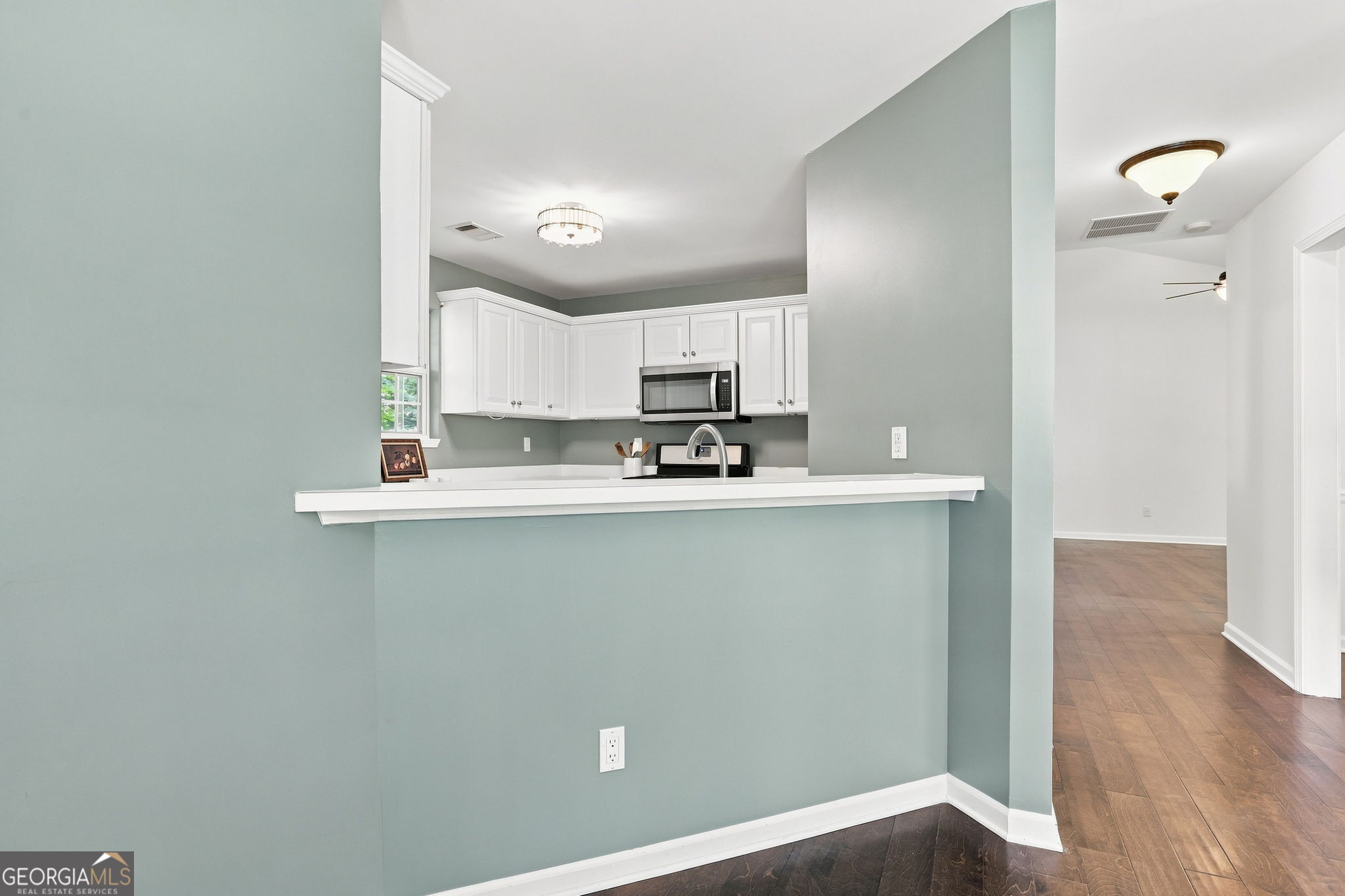 211 Westwind Drive Property Photo 17