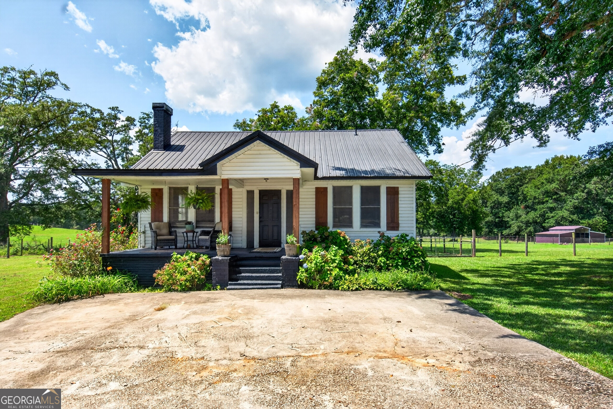 1199 Corinth Road Property Photo 4