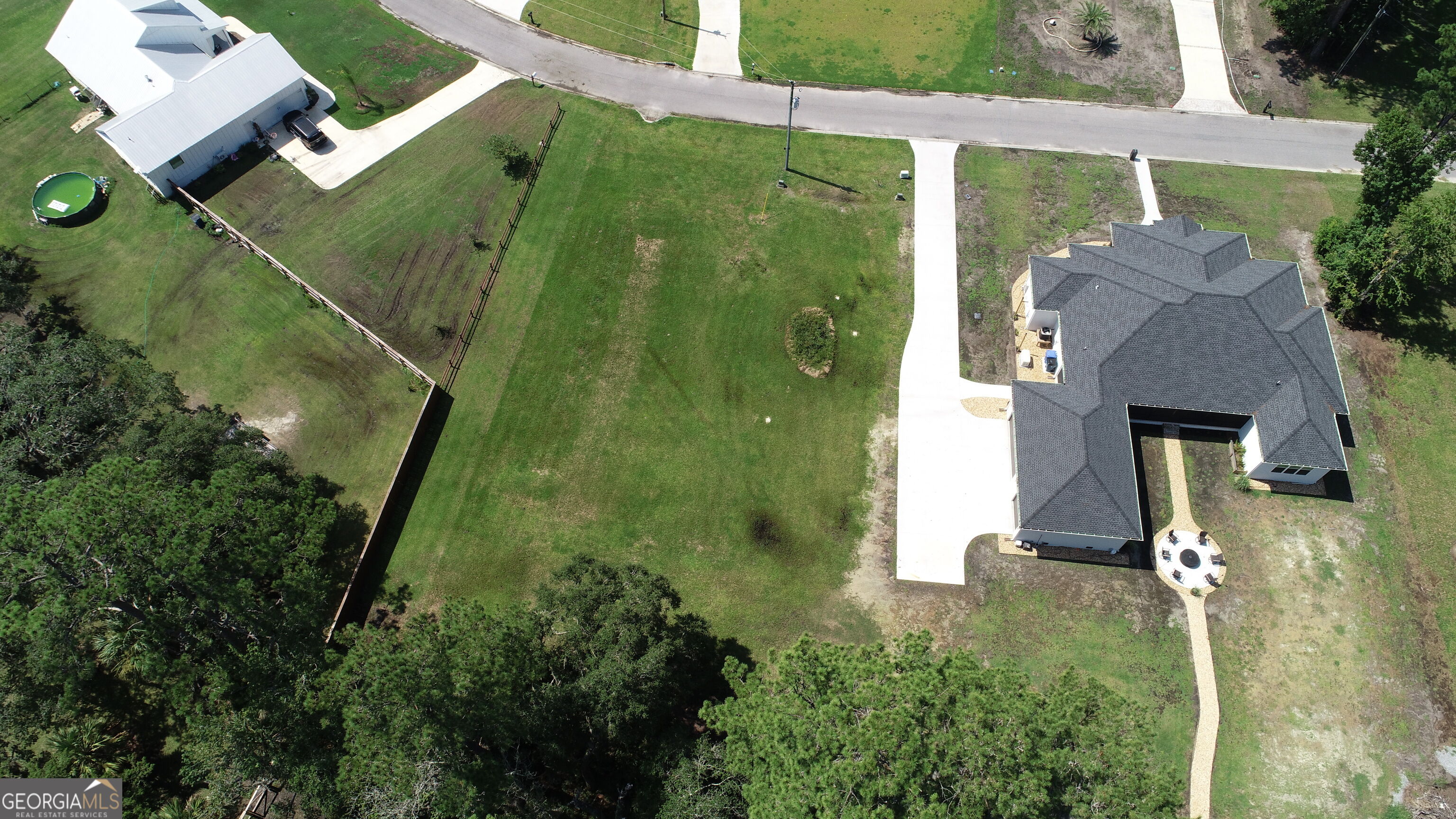 1131 River Oaks Road Property Photo 7