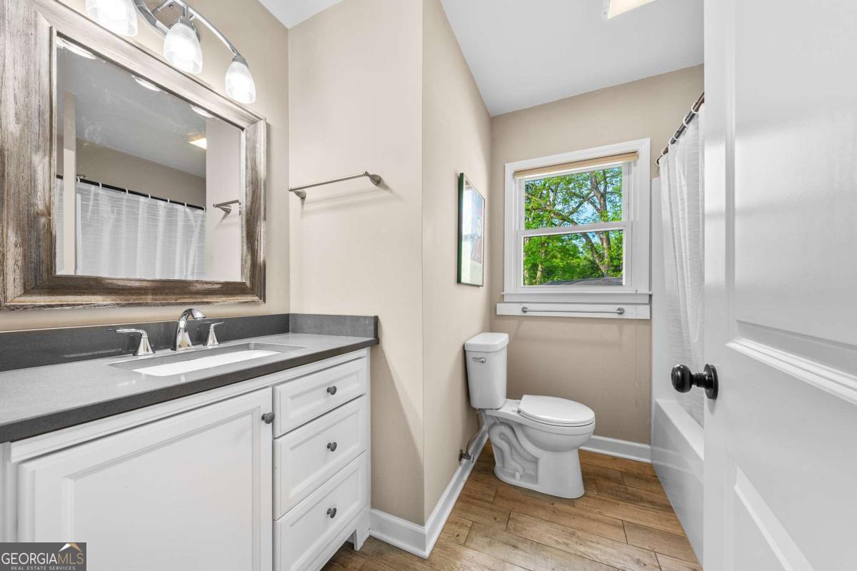 810 Benson Street Property Photo 24