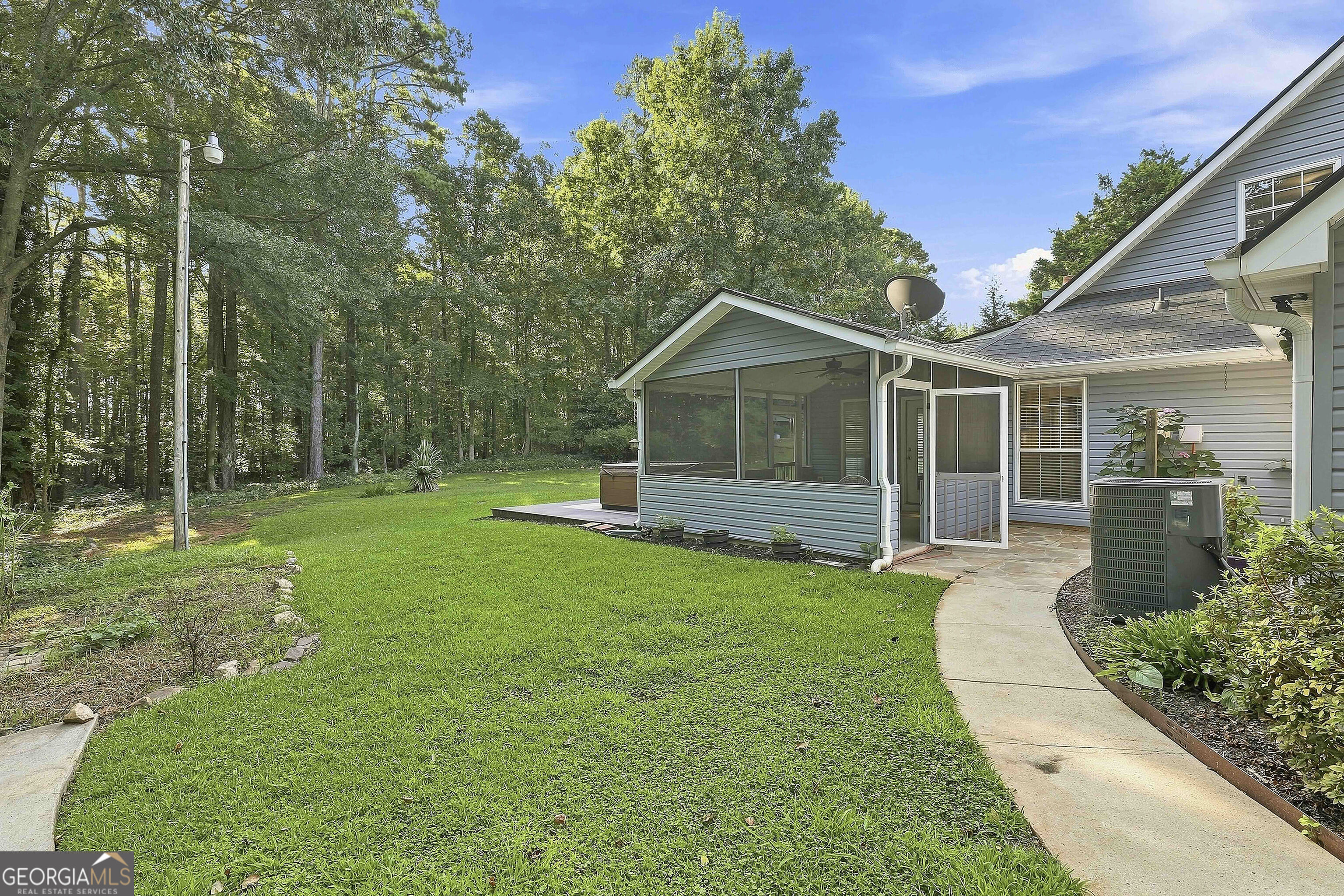 85 Timberidge Drive Property Photo 6
