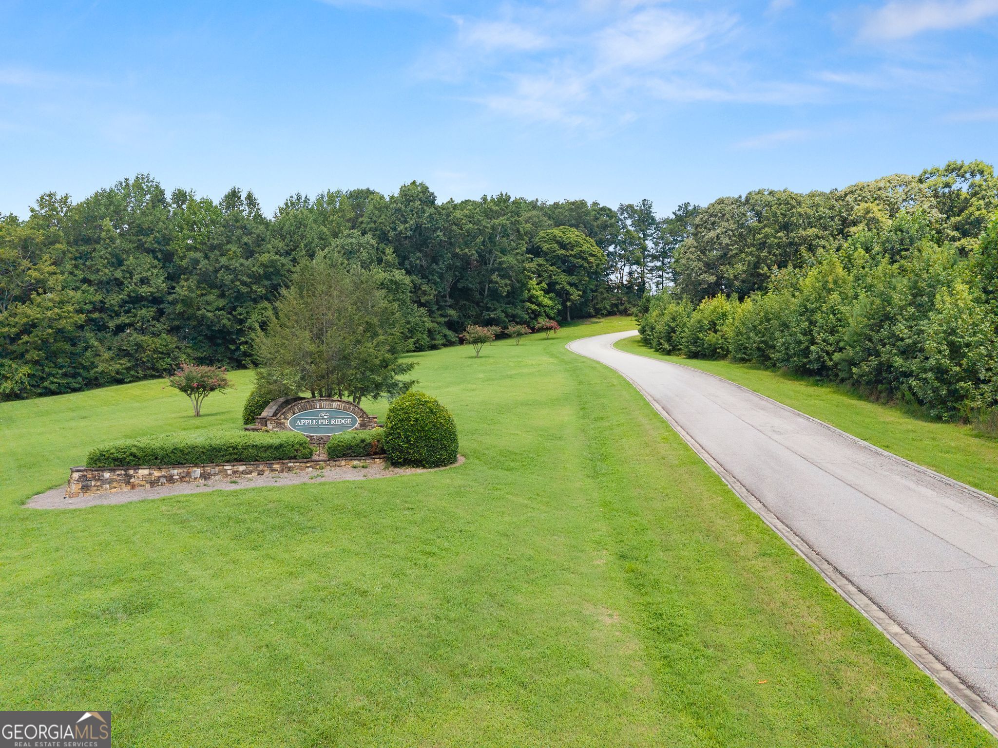 150 Lake Ridge Trail Property Photo 4