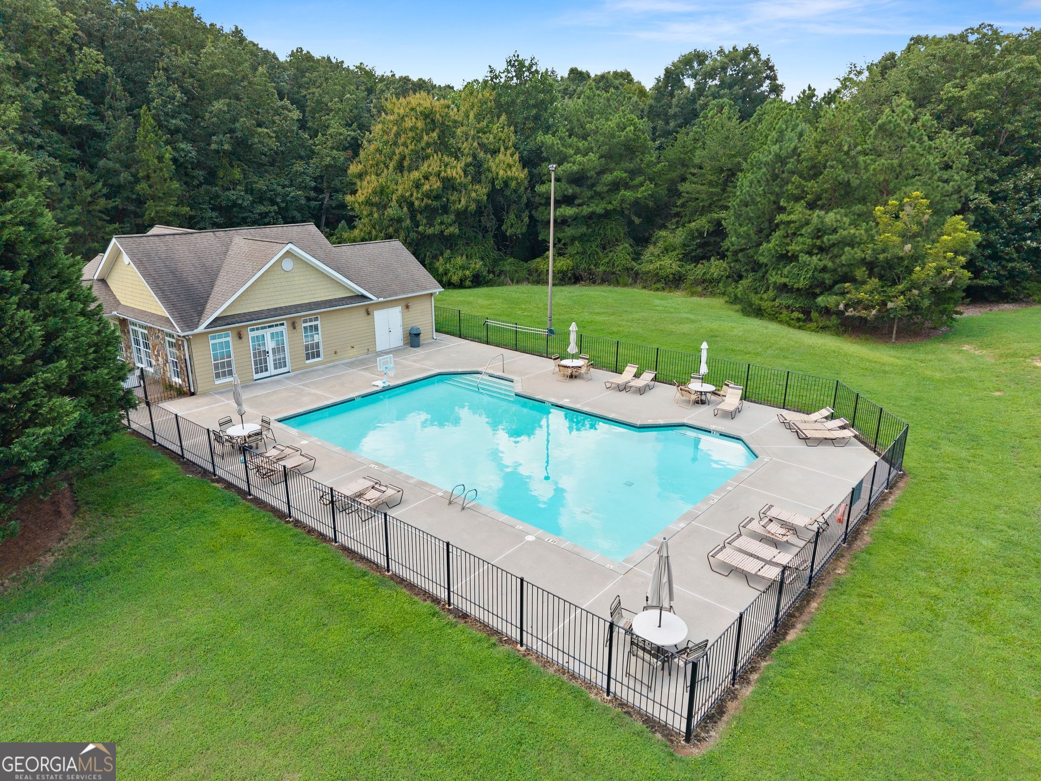 150 Lake Ridge Trail Property Photo 7
