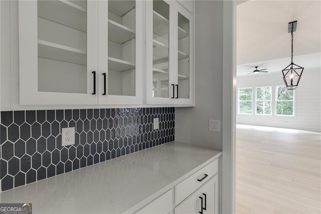 5370 Settingdown Road Property Photo 11