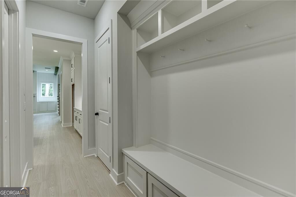 5370 Settingdown Road Property Photo 27
