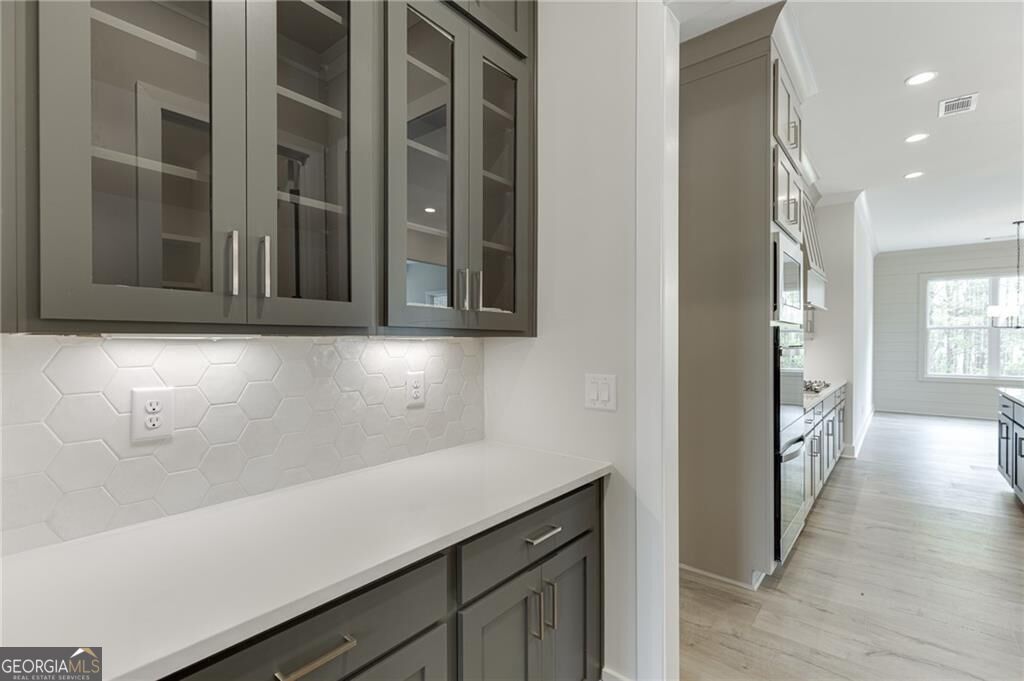 5450 Settingdown Road Property Photo 11
