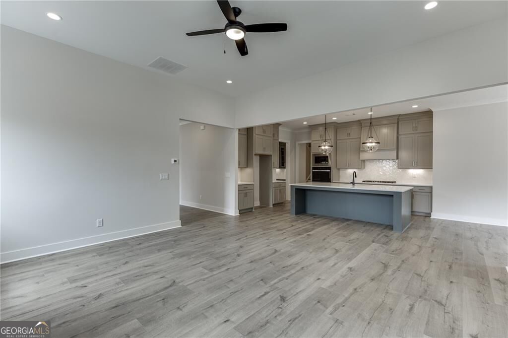 5450 Settingdown Road Property Photo 16