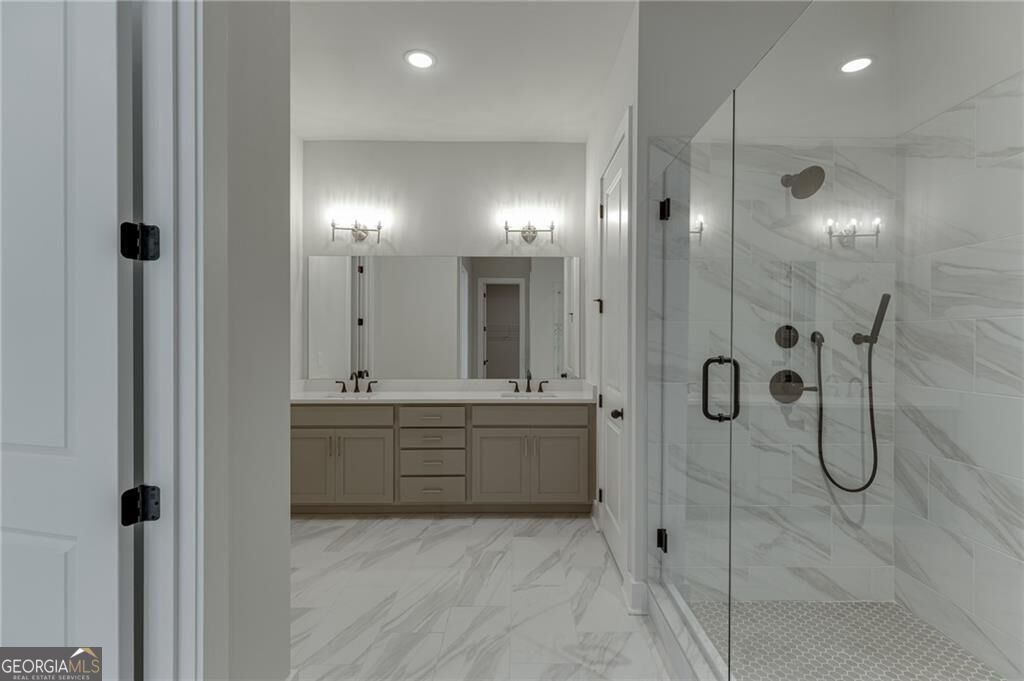 5450 Settingdown Road Property Photo 34