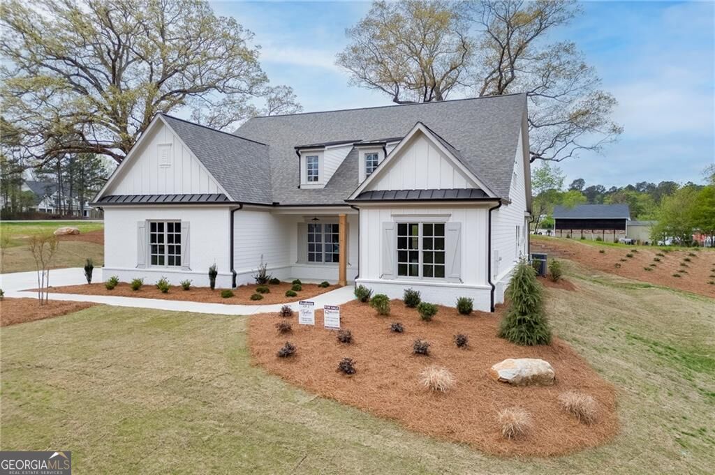 8145 Heardsville Court Property Photo 3