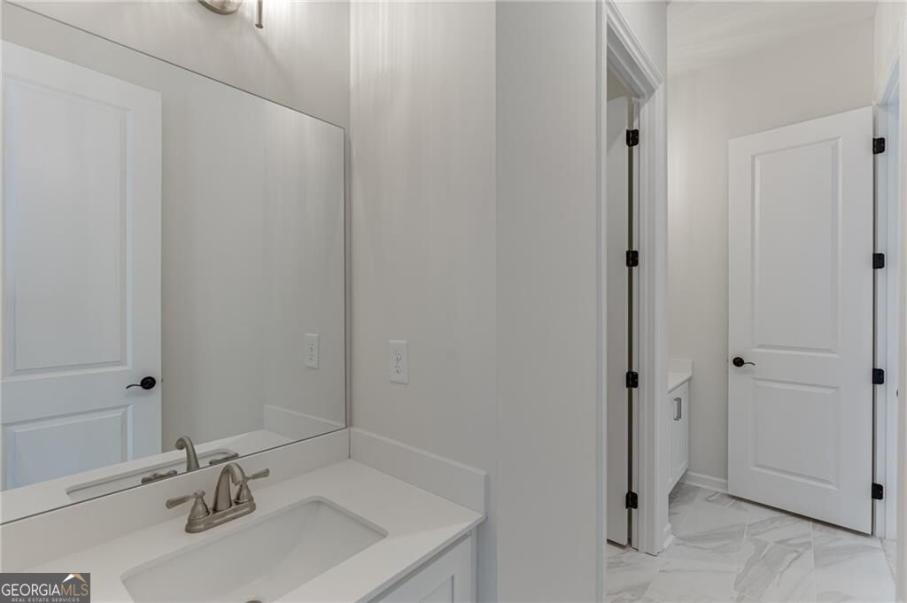 8145 Heardsville Court Property Photo 13