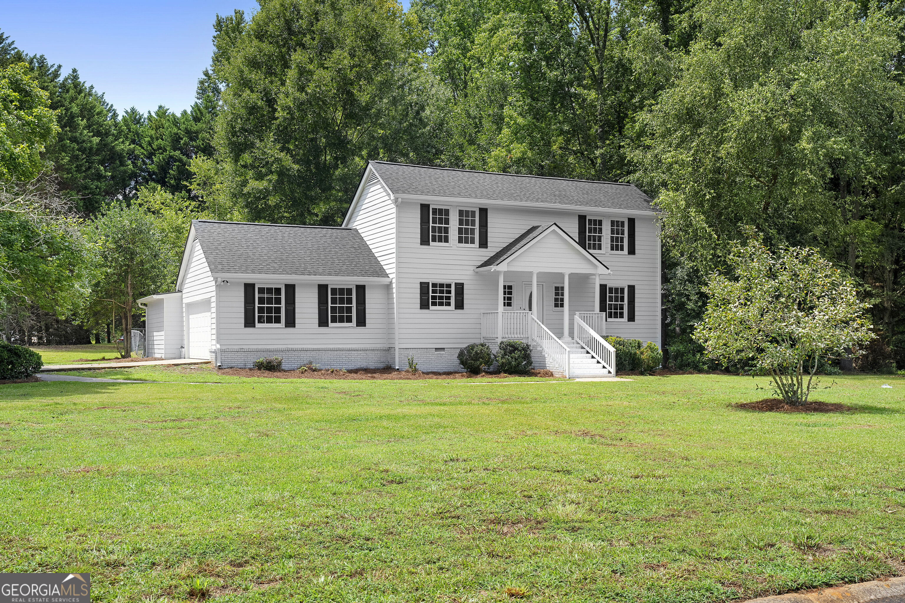 65 Heritage Circle Property Photo 1